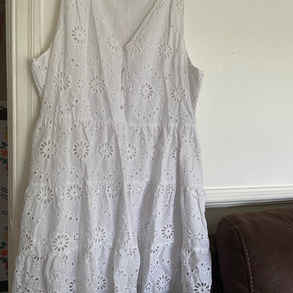 Time and Tru White Top with Tag